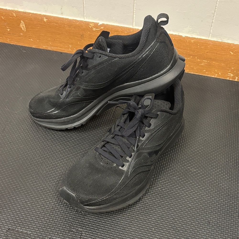 Saucony Kinvara 13. Women’s Size 9.5. Black.